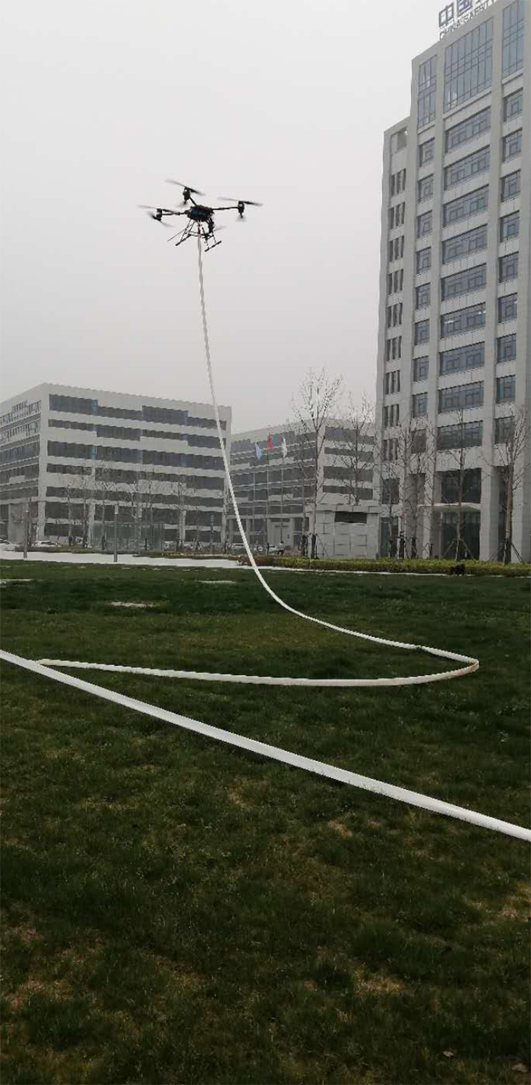 可以空中拖水帶100米的滅火無人機(jī)，助力高層建筑救援
