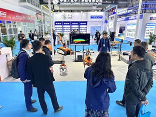【消防機(jī)器狗系列亮相石油展】北京凌天滅火四足機(jī)器狗、偵察四足機(jī)器狗、運輸四足機(jī)器狗、消防系留滅火無人機(jī)等重點裝備亮相展會！